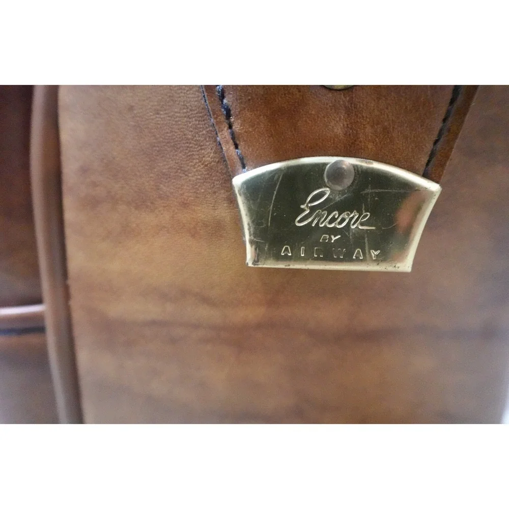 VINTAGE ‎ Encore by Airway Leather Suitcase Carry On travel luggage 15.5 Inches
